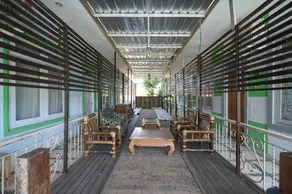 RedDoorz at De'balcon Accomodation Kuta Bali - Image 2