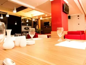 RedDoorz at Amellia Pasteur Bandung - Image 5