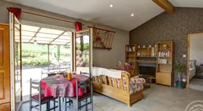 Gîte confortable à Genilac avec terrasse et jardin, idéal pour 2 personnes - Image 3