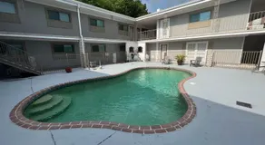 LSU and Downtown Baton Rouge - Parking - Pool - WD - Image 5