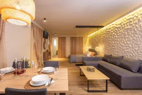 Apartamento con terraza y jacuzzi - Image 2