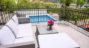 Mila and Jurija Formenti 2 apartments in heart of nautic marina, with heated swimming pool May till October, bikes, Sup, kajak, free parking in our garden - Image 3