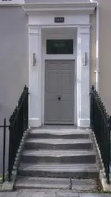 Luxury lower ground floor apartment street view - Image 5