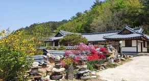 Gangneung Wangsangoal Hanok Pension - Image 2