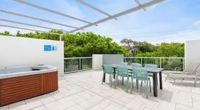 Belle Escapes 3 Bedroom Villa with private rooftop spa - Image 5