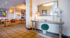 Smiths Hotel - Image 3