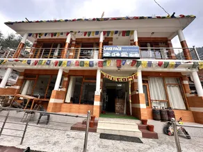 Barot-Hotel lake face - Image 2