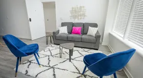 Cozy 2BR in Prime Strip District - Image 4