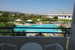 Garden Hotel - Image 3