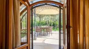Charming Orange Apartment with Private Pool and Garden Oasis - Image 3