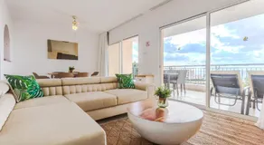 H&O Golden Sunset View Apartment - Image 2