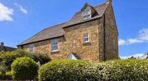 Campden Place - 2 Bed Home in Central Chipping Campden - Image 3