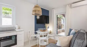 Modern Apartment in Slatine with Terrace - Image 4