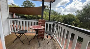 Midtown Oasis - Sleeps 9 - Image 5
