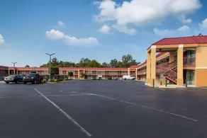 Quality Inn - Dickson - Image 4