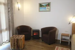 Lakeside Terrace - Image 2