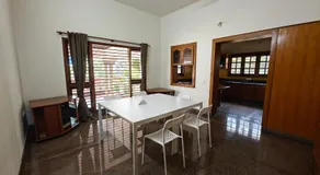 6bhk Luxury Villa - Image 2