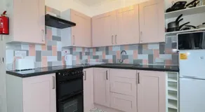 90 Bay View - Image 5