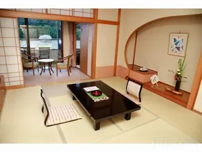 Enjoy the onsen in theOhtawara Onsen Hotel Ryujyoen - Image 3
