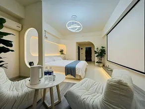 Coconut Cinema Hotel (Wanda Plaza Branch) - Image 2