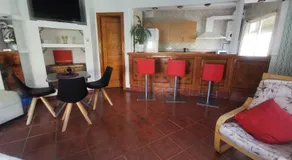 Las Tres Macetas - Image 2