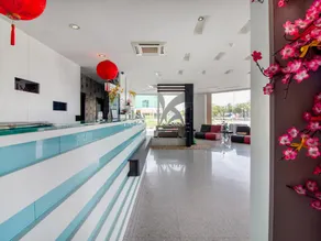 e Hotel - Image 2