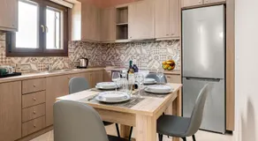 Lakis Residence - Image 5