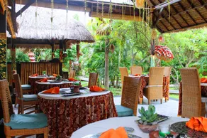 Man's Cottages & Spa - Image 3