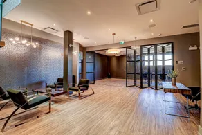 Dream Suites Near YYZ Airport - Image 4