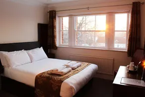 Brandon House - Image 2