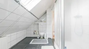 Private Rooms - Image 5