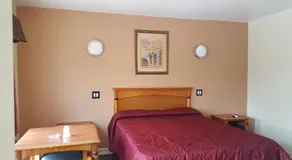 Deluxe Motel, Los Angeles Area - Image 2