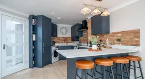 2 Bed Flat in Woking Central - Image 5