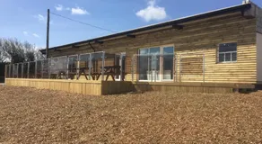 Dog Friendly Stagecoach Glamping Pod with Hot Tub - Image 5