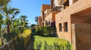 BAJO con JARDÍN PROPIO EN VALLE DEL ESTE GOLF!! - Image 3