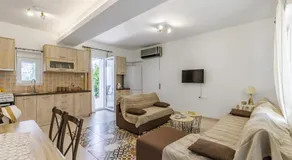 Elios Cozy Apartment - Image 2