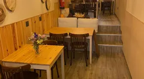 Laurear Guest House - Image 5