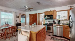 Cozy cottage near the beach with internet, AC, Washer/Dryer - Image 2