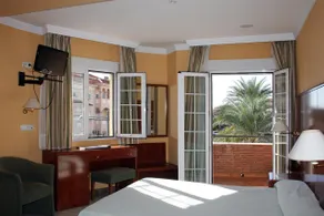 Hotel Mii Via Nevada - Image 2