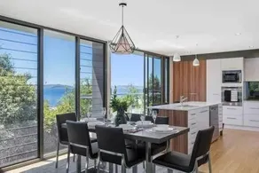 New Architect designed Coastal retreat-water views - Image 3