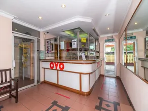 OYO 89864 Hotel Holiday Park - Image 4