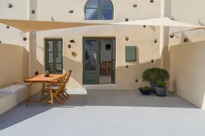 Elements Cave Suites - Image 4