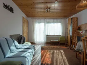Tranquil Holiday Home in Unterwürschnitz Saxony with Terrace - Image 2