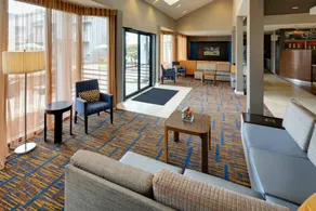 Courtyard by Marriott Atlanta Windy Hill/Ballpark - Image 2