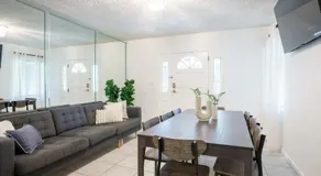 Modern 2 Bedroom in the Heart of Wynwood Art District - Image 4
