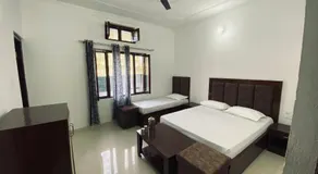 Hotel Hills Top - Image 2