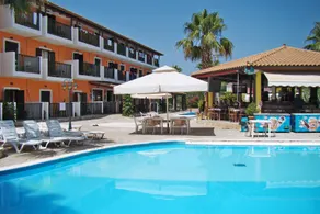 Apple Hotel - Image 2