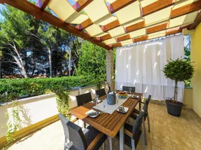 Exquisite Villa with Private Pool in Zadar - Image 5