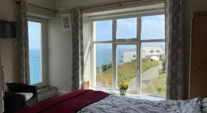 Honeycombe House - Image 2