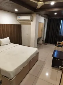 Hotel Cozy Residency - Image 3